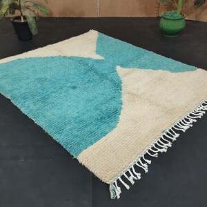 Authentic Mrirt Rug – Thick Vintage Moroccan Wool Carpet with Handwoven Details, Minimalist Tribal Touch, and Traditional Craftsmanship