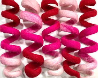 Valentine's Wool Spiral Cat Toys