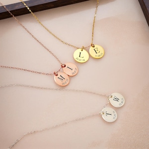 Collar con letras, collar con inicial, collar con fecha y números romanos, joyería con personalidad, regalo de cumpleaños, letras cuadradas del alfabeto de la A a la Z.