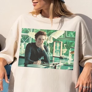 Comfort Colors Twilight Edward Cullen Shirt-Vampire Aesthetic,Iconic Biology Scene Meme Tee,Y2K Twilight Fan Graphic,Robert Pattinson Tee