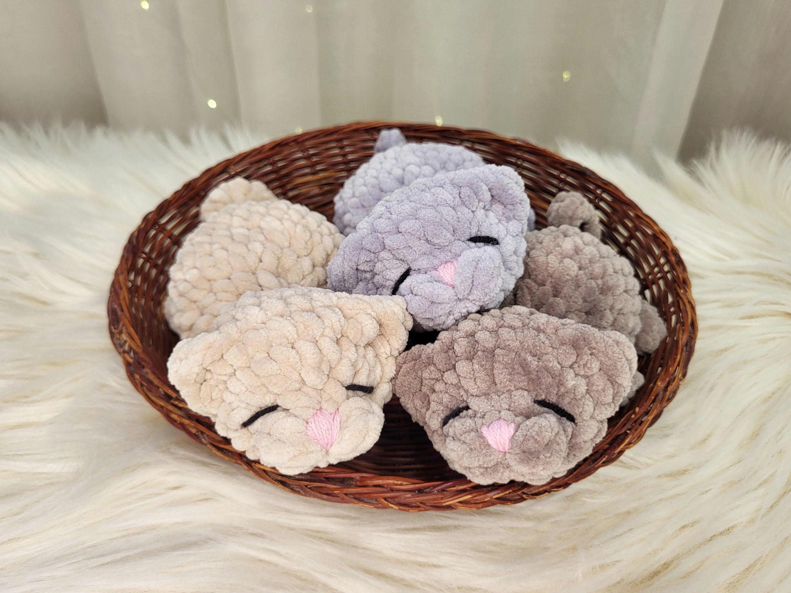 40 Kitty Crochet Patterns: Create Adorable Feline Friends at Home 30 No-Sew Sleepy Kitten Crochet Pattern Amigurumi Cat