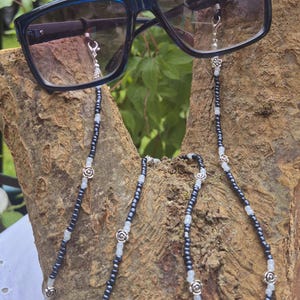Glasses chains