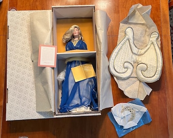 Franklin Heirlooms Celestial Angel The Conductor Collectable Porcelain Doll Vintage 1991 with Certificate of Authenticity New in Box.