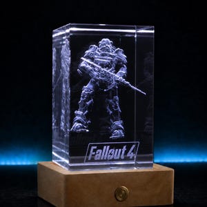 T-60 Power Armor - Fallout - K9 Kristalllampa, 3D-lasergravering, Bas i äkta trä med RGB-LED