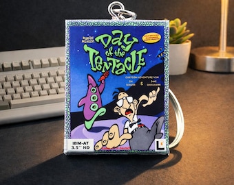 Day of the Tentacle Big Box Keychain | DOTT Mini BigBox | Retro Gaming Gift | Nerd & Geek Accessory