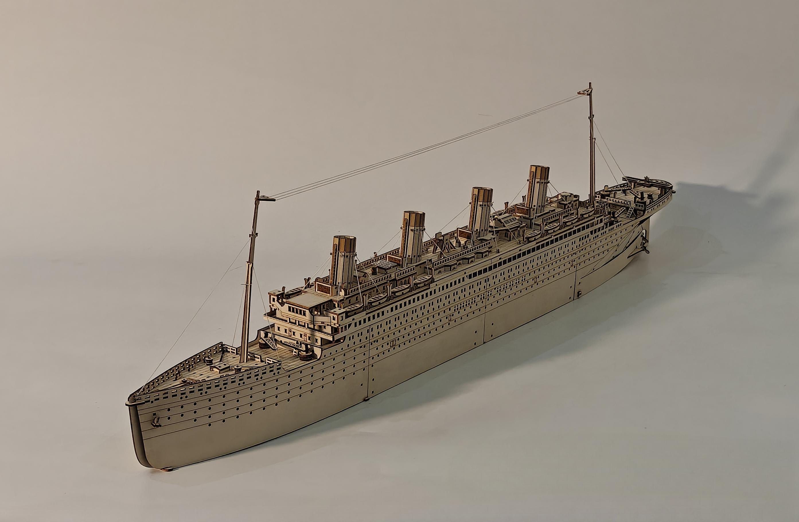 Titanic model ship - Etsy 日本
