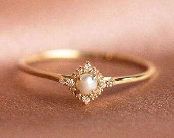 Natural Pearl Ring, Pearl & Moissanite Diamond Ring,14K Solid Yellow Gold Engagement Ring, Personalized Gift For Her,Promise Ring