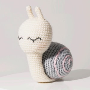 The Snail - critter stitch crochet pattern / amigurumi crochet Snail Pattern, Cute Amigurumi Snail, Small Beginner Crochet Projects PDF