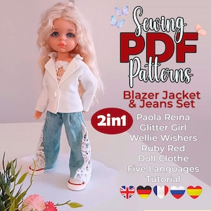 Może przedstawiać: Lalka ubrana w białą marynarkę i niebieskie dżinsy z białym koronkowym wykończeniem. Obraz zawiera tekst: "Sewing PDF Patterns Blazer Jacket & Jeans Set 2in1". Lalka ma blond włosy i nosi białe trampki.