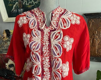 Boho Vintage 60's - 70's Era Heavily Embroidered Top in Red - Size M