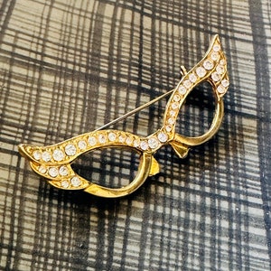 Glasses brooch hot sale