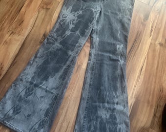 Sonhador da Estrada do Deserto - Calça Jeans Wrangler "Wanderer" | Calça Flare Grunge dos Anos 90 | Jeans Desert Rock