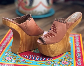 Statement Shoes - Boho-Chic Wooden Boomerang Heeled Mules - Size 7M