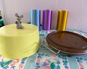 Fun Vintage Novelty Mouse Cheese Holder - 1960's - 1970's Kitchen-Kitsch