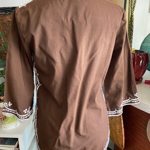 Vintage embroidered tea-timer style blouse with 3/4 sleeves Brown and White Size S image 5