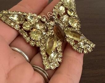 Gorgeous Vintage Weiss Butterfly Brooch - more than 70 rhinestones