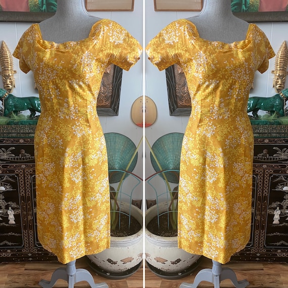 Pretty Vintage later 50's Silk Blend Dress in Mus… - image 1