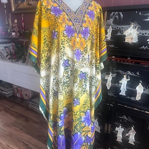 Vintage Hawaiisch inspirierter Kaftan • Glitzernde Tropische Vibes • Einheitsgröße