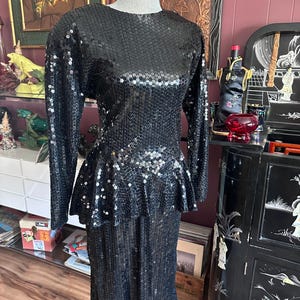 Vampy Vintage 80&#39;s Oleg Cassini Liquid Sequin Dress - Size M-L