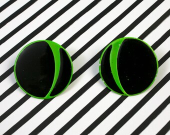 Rad Vintage 80s 90s Neon Green Geometric Round Enamel Metal Earrings - AS IS