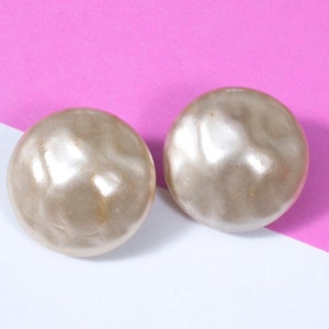 Vintage 60s Round Textured Pearl Style Clip-On Earrings image 2