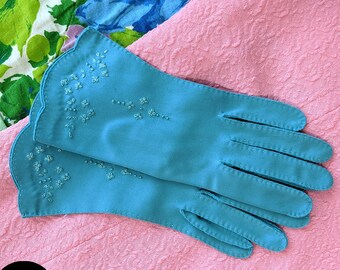 Beautiful Vintage 50s 60s Blue Embroidery Gloves