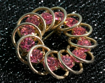 So Pretty Vintage 50s 60s Pink Rhinestone with Gold Loops Wreath Style Brooch