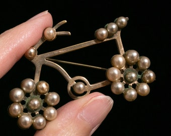 So Cute Vintage 50s Pearl Bicycle Novelty Brooch