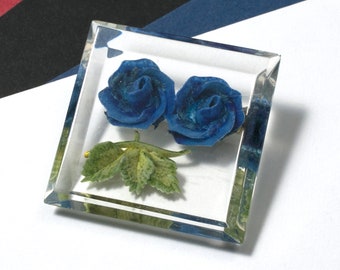 Beautiful Vintage 50s 60s Blue Roses Lucite Square Brooch