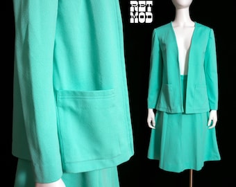 Fab Vintage 60s 70s Light Minty Shamrock Green Two-Piece Skirt Set