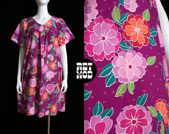 Comfy Vintage 60s 70s Fuchsia Purple Floral Muumuu Hawaiian Style Dress