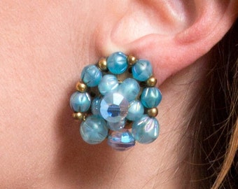 Pretty Vintage 50s 60s Light Blue AB & Gold Beaded Cluster Clip-On Earrings