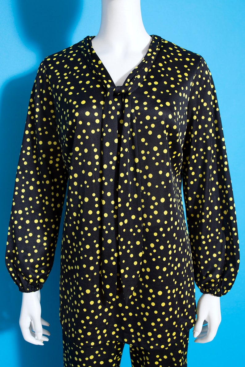 Slinky & Cool Vintage 60s 70s Black and Yellow Polka Dot 2-Piece Set of Pants and Tunic Top with Pussybow image 7