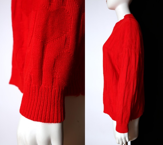 Plus Size Bright Red Heart Patterned Pullover Vin… - image 15