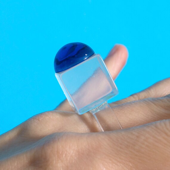 ICONIC Vintage Clear Lucite Statement Cube Ring w… - image 6