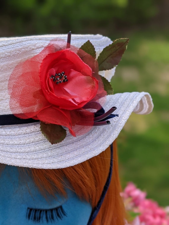 Super Cute Vintage 50s Mini White Hat with Red Fl… - image 4