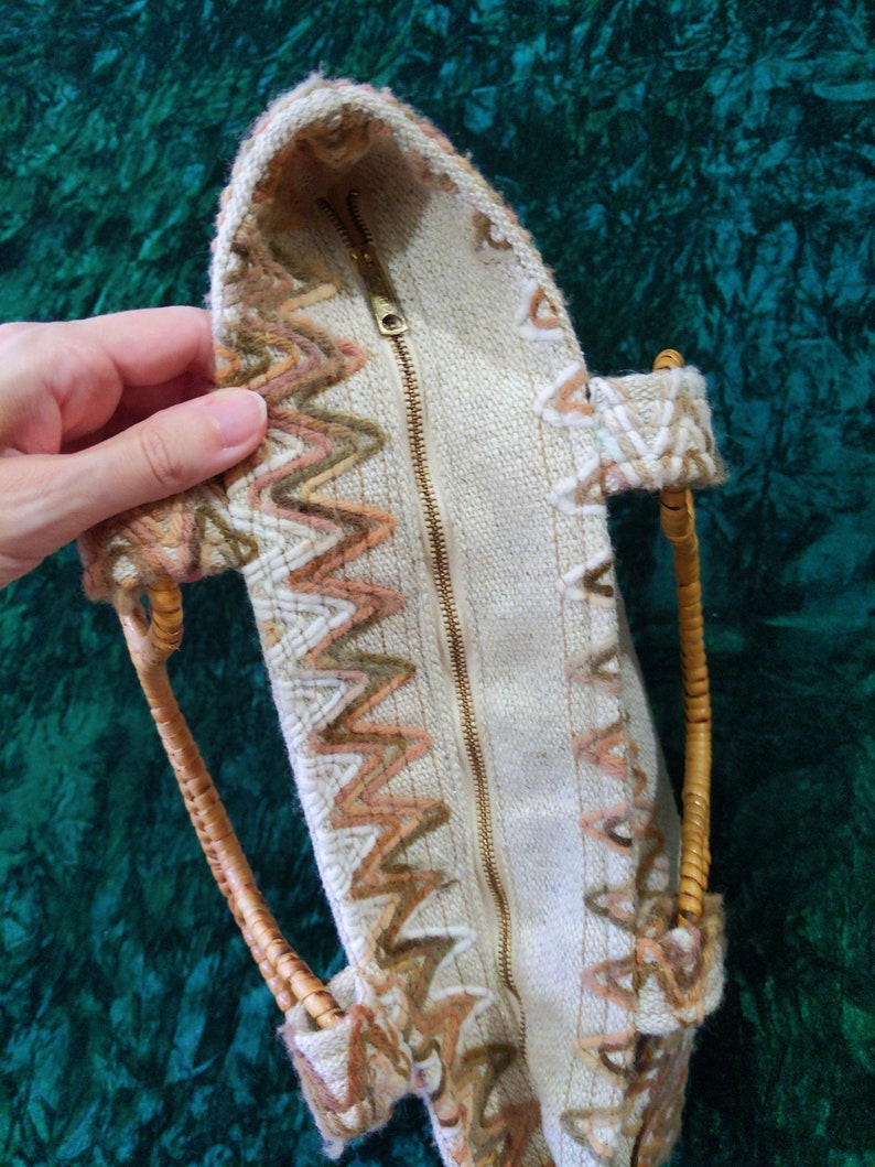 Vintage 70s 80s Beige Embroidered Chevron Patterned Burlap Purse with Wicker Handles image 8