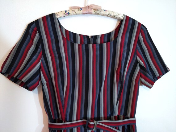 Classy Vintage 50s 60s Black Gray Red Stripe Taff… - image 7