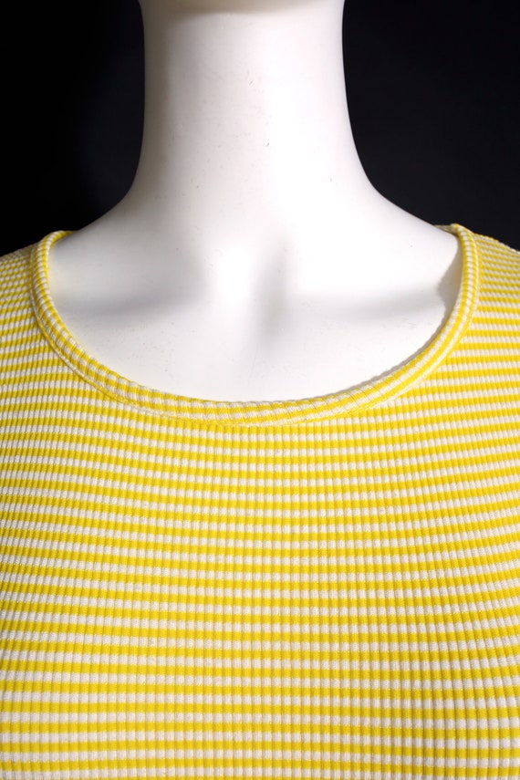 Cute Vintage 90s Yellow & White Stripe Ribbed T-S… - image 3