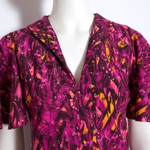 Fantastic Psychedelic Vintage 60s 70s Magenta Purple Pink Abstract Patterned Dress with Flutter Sleeves image 4