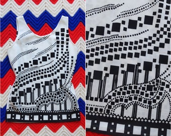 Unique Mod Vintage 60s 70s Black White Patterned Tank Top