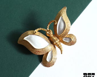 Cute Vintage 60s White & Gold Metal Butterfly Brooch