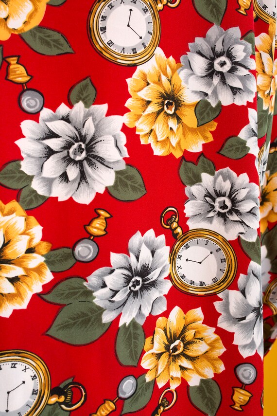 Vintage 90s Red Floral Alice in Wonderland Clock … - image 2