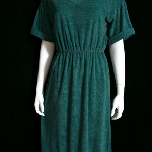 Robe de jour confortable en tissu éponge chiné vert des années 70 et 80 à taille élastique image 10