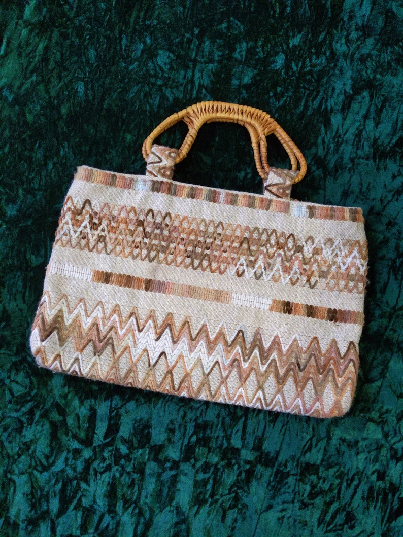 Vintage 70s 80s Beige Embroidered Chevron Patterned Burlap Purse with Wicker Handles image 5