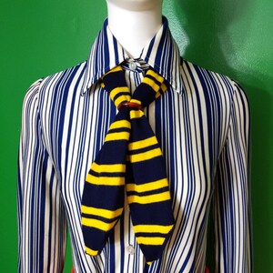 Unique Vintage 60s 70s Navy Blue & Yellow Stripe Soft Acrylic Neck Tie Scarf image 2