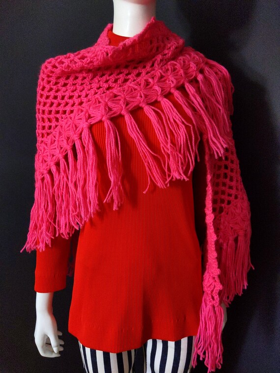 Absolutely Lovely Vintage 60s 70s Pink Shawl with… - image 3