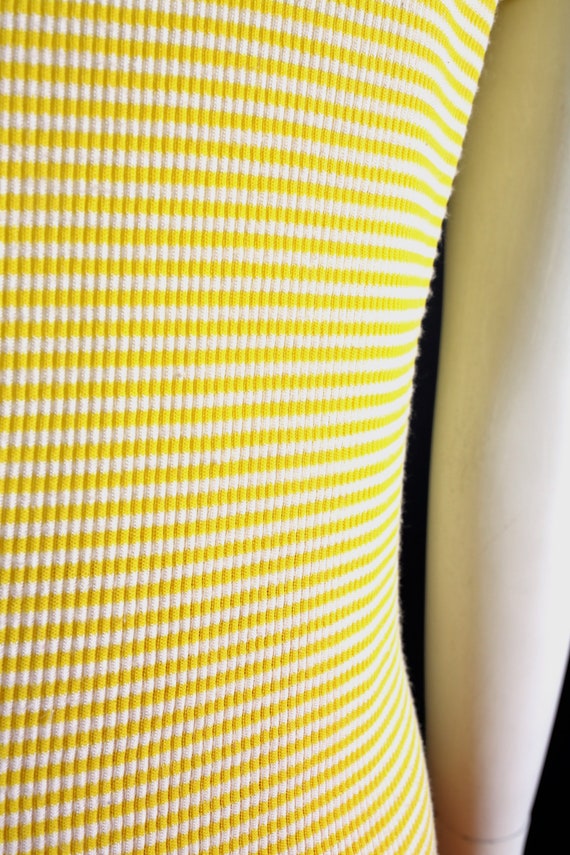 Cute Vintage 90s Yellow & White Stripe Ribbed T-S… - image 8