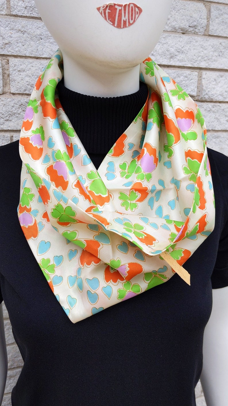 DEADSTOCK Cute Vintage 60s 70s Orange Green White Flower Infinity Scarf image 6