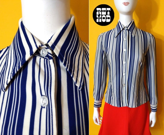 Cool Vintage 60s 70s Navy Blue & White Stripe But… - image 1